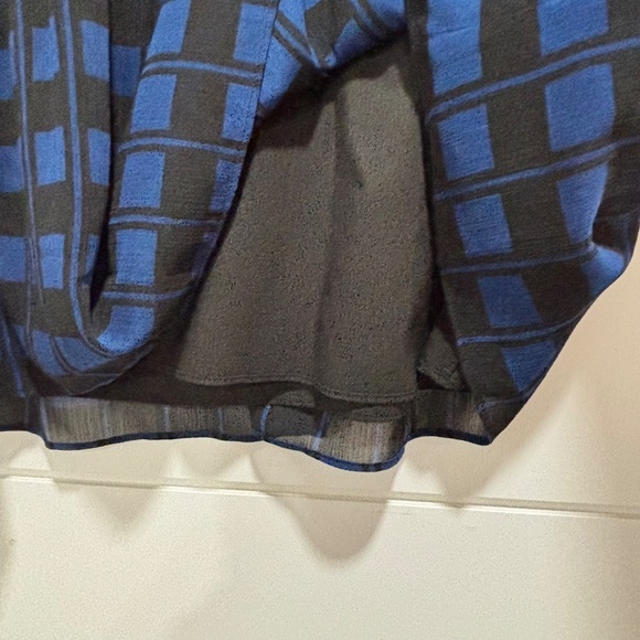 Club Monaco blue and black striped sleeveless lined blouse size M - Picture 7 of 14